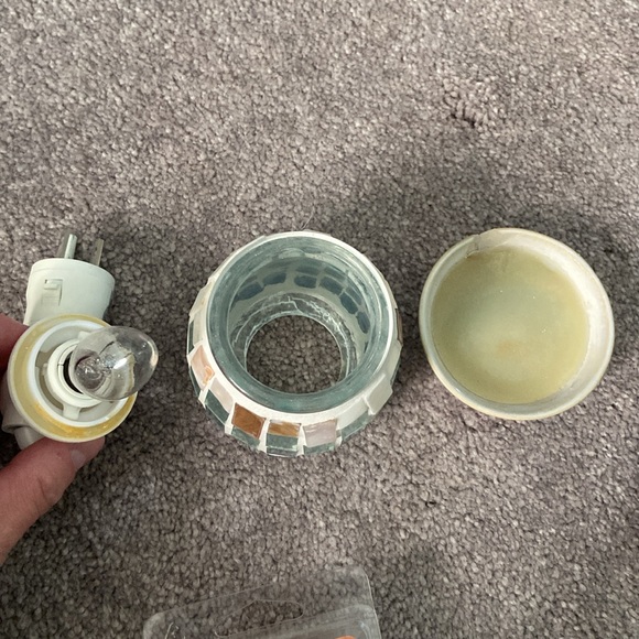 Large Wax Warmer and Candle Lot - Picture 13 of 13